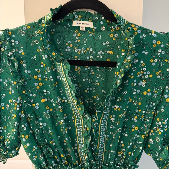 Max Studio Emerald Floral Maxi Dress - Flattering dress for any body type - Picture 5 of 6